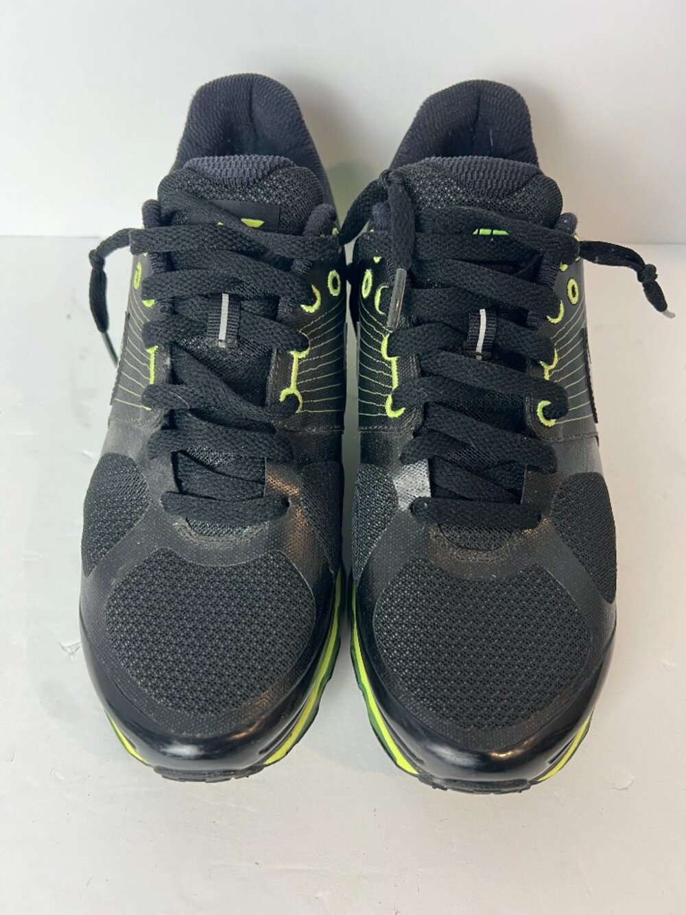 Nike AirMax 2010 Volt size 9